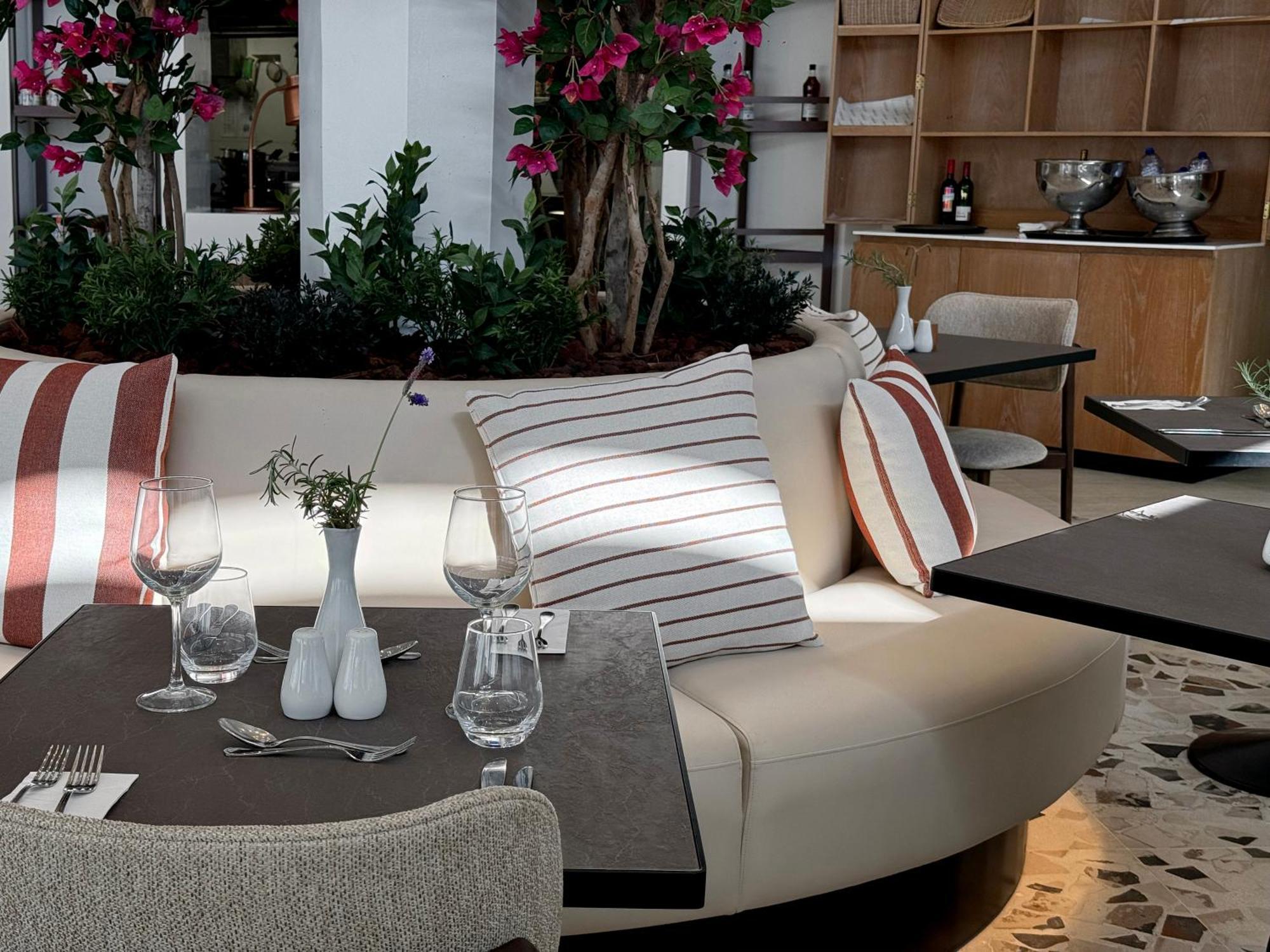 King Jason Paphos - Designed For Adults By Louis Hotels Exterior foto